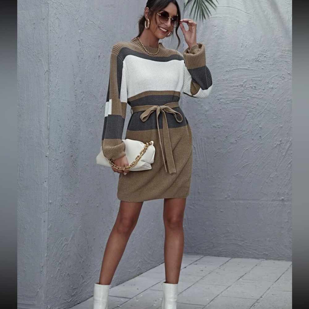 Sweater dress with belt